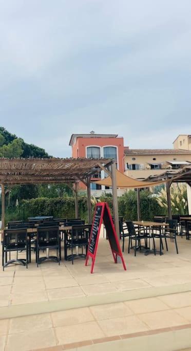 Proche St Tropez Refait A Neuf Bord De Plage Et Piscine Cogolin Buitenkant foto